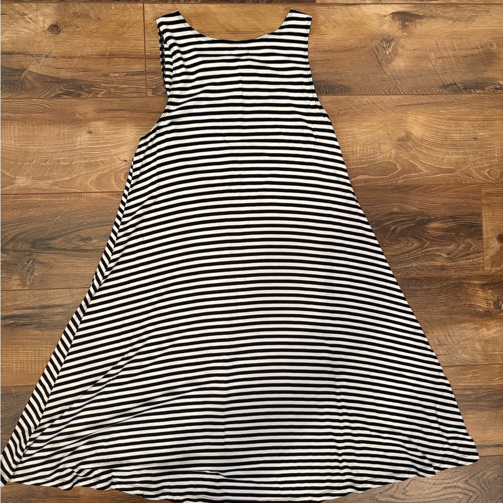 Old Navy Black and White Striped Mini Swing Dress EUC Sz S